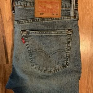 Levi’s 511 jeans. Light denim. 34 32